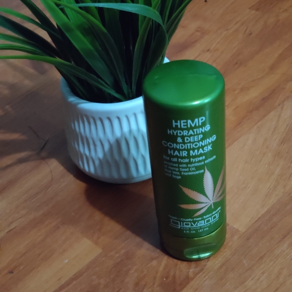 Giovanni Eco Chic Hair Care - Picture 3 of 5